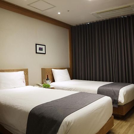 Incheon The Hotel Yeongjong Extérieur photo