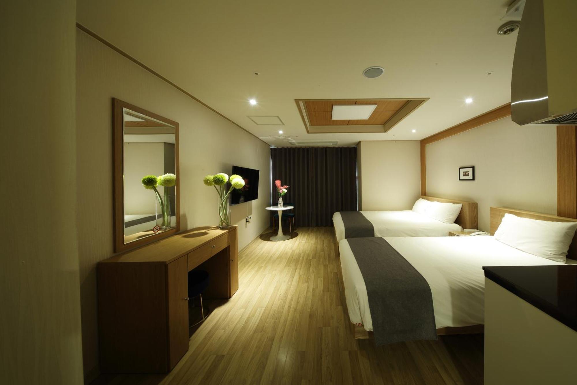 Incheon The Hotel Yeongjong Extérieur photo