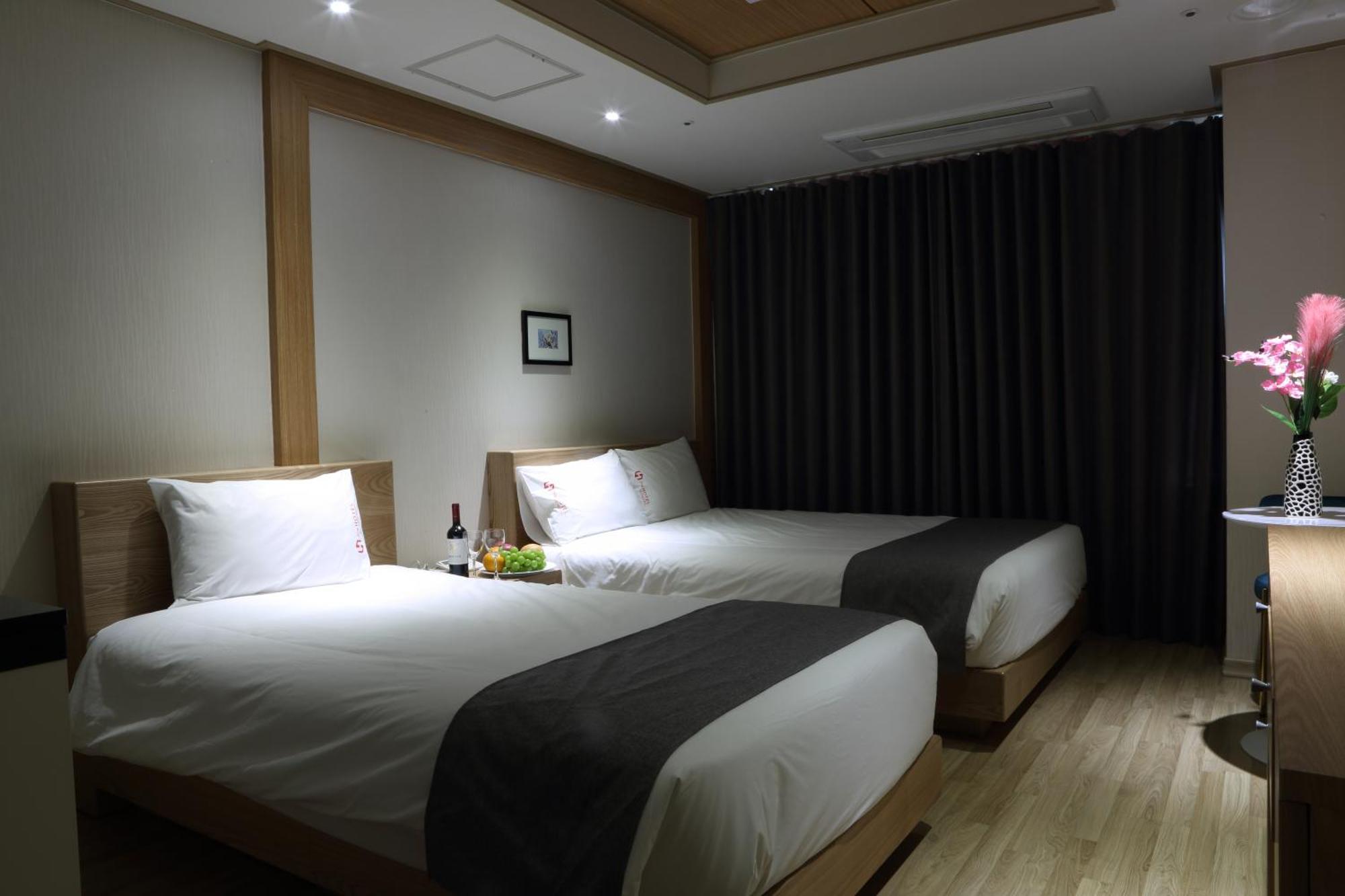 Incheon The Hotel Yeongjong Extérieur photo