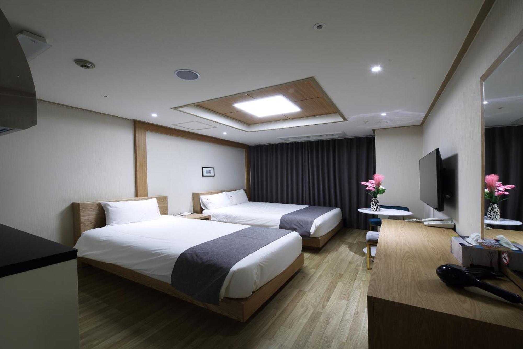 Incheon The Hotel Yeongjong Extérieur photo