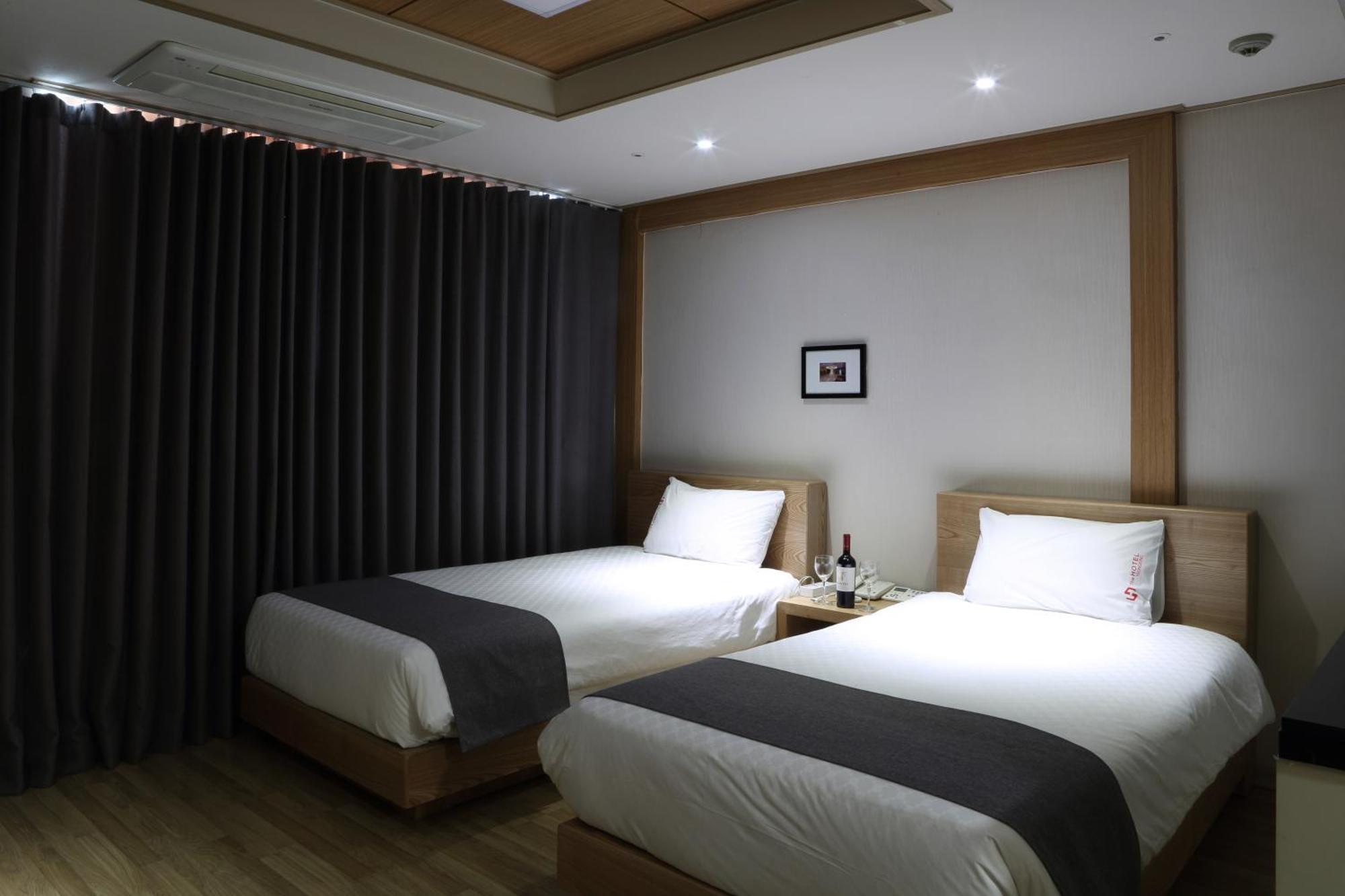 Incheon The Hotel Yeongjong Extérieur photo